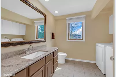 3235 Robincrest Drive, Northbrook, IL 60062 - Photo 18