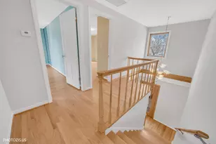 3235 Robincrest Dr, Northbrook, IL 60062 - Photo 6