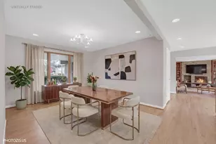 3235 Robincrest Dr, Northbrook, IL 60062 - Photo 10