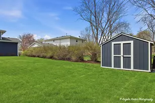 412 Surrey Ln, Lindenhurst, IL 60046 - Photo 38