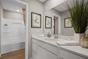 587 Lismore Cir, Elgin, IL 60124 - Photo 16