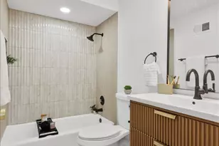 1400 N Yarmouth Pl, Mount Prospect, IL 60056 - Photo 20