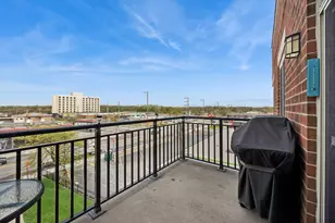 9355 Irving Park Rd, Schiller Park, IL 60176 - Photo 8