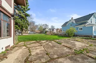 427 E Benton St, Aurora, IL 60505 - Photo 36