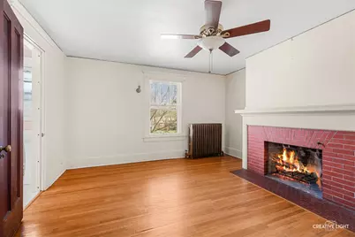 427 E Benton Street, Aurora, IL 60505 - Photo 14