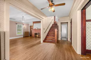 427 E Benton St, Aurora, IL 60505 - Photo 4
