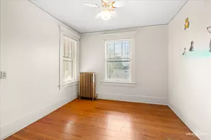 427 E Benton St, Aurora, IL 60505 - Photo 22
