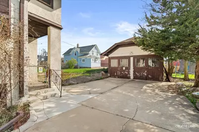 427 E Benton Street, Aurora, IL 60505 - Photo 34