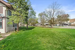 427 E Benton St, Aurora, IL 60505 - Photo 34