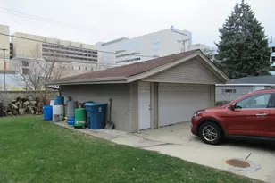 9405 S Kolmar Ave, Oak Lawn, IL 60453 - Photo 8