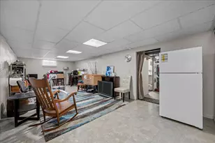 2477 Cambridge Dr, Aurora, IL 60506 - Photo 18