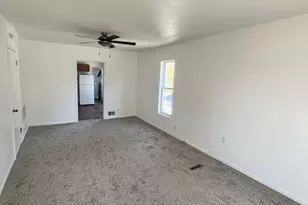 273 S 3rd Ave, Kankakee, IL 60901 - Photo 4