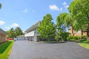 9201 175th St, Tinley Park, IL 60487 - Photo 4