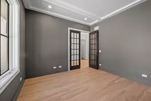 2009 Robincrest Ln, Glenview, IL 60025 - Photo 10