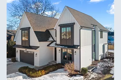 2009 Robincrest Lane, Glenview, IL 60025 - Photo 2