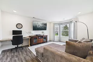 606 McHenry Ave, McHenry, IL 60050 - Photo 16