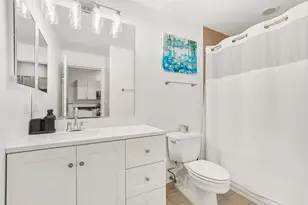 1111 W 15th St, Chicago, IL 60608 - Photo 16