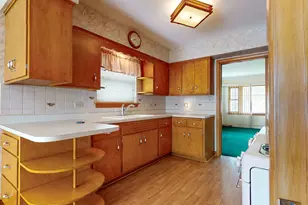 1821 Buckingham Ave, Westchester, IL 60154 - Photo 6