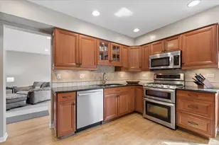 405 Caren Dr, Buffalo Grove, IL 60089 - Photo 10