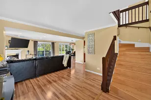 1926 Golf View Dr, Bartlett, IL 60103 - Photo 2