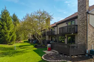 1926 Golf View Dr, Bartlett, IL 60103 - Photo 26