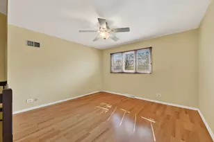 1926 Golf View Dr, Bartlett, IL 60103 - Photo 16