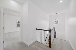 131 Indian Dr, Clarendon Hills, IL 60514 - Photo 8