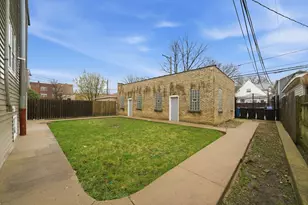 2917 N Kedzie Ave, Chicago, IL 60618 - Photo 2