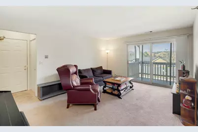 208 Glengarry Drive #301, Bloomingdale, IL 60108 - Photo 2