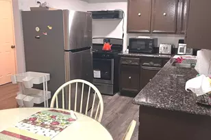 8812 Briar Ct, Des Plaines, IL 60016 - Photo 6