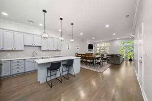 2846 N Southport Ave, Chicago, IL 60657 - Photo 6