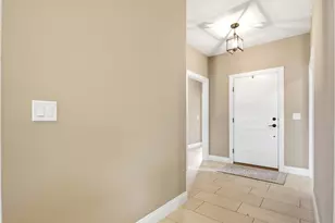 1204 Ashford Ct, Mahomet, IL 61853 - Photo 12