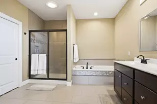 1204 Ashford Ct, Mahomet, IL 61853 - Photo 10
