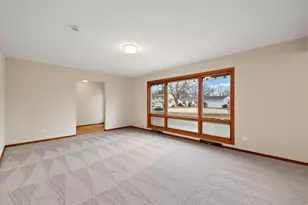 10817 Bonnie Brae Rd, Huntley, IL 60142 - Photo 30