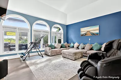 701 Caitlin Court, Grayslake, IL 60030 - Photo 10