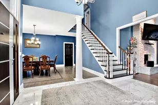 701 Caitlin Ct, Grayslake, IL 60030 - Photo 4