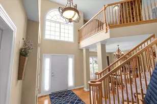 415 Mallard Point Dr, North Aurora, IL 60542 - Photo 4