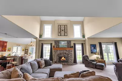 415 Mallard Point Drive, North Aurora, IL 60542 - Photo 8
