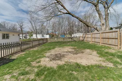 701 E Buchanan Street, Bloomington, IL 61701 - Photo 28