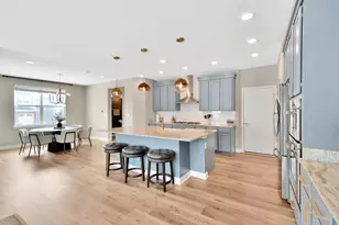 2 Potter Ct, Hawthorn Woods, IL 60047 - Photo 10