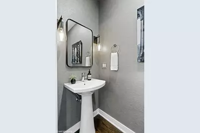 1749 N Winnebago Avenue, Chicago, IL 60647 - Photo 8