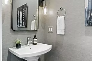 1749 N Winnebago Ave, Chicago, IL 60647 - Photo 8