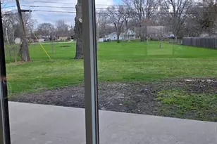 1110 Holmes Pl, Dekalb, IL 60115 - Photo 6