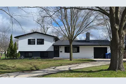 1110 Holmes Place, Dekalb, IL 60115 - Photo 2