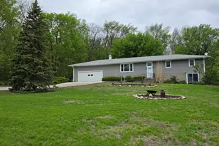 15510 Lomax Rd, Prophetstown, IL 61277 - Photo 2