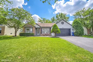 5221 Conifer Ln, Gurnee, IL 60031 - Photo 1