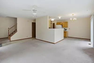 682 Fieldcrest Drive #A, South Elgin, IL 60177 - Photo 4