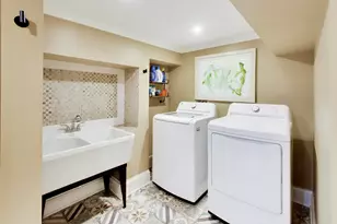 91 Abbottsford Rd, Winnetka, IL 60093 - Photo 32