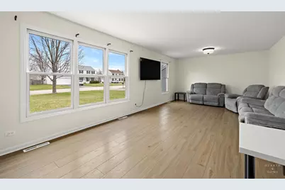 831 Chestnut Court, Marengo, IL 60152 - Photo 2