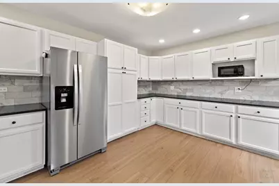 831 Chestnut Court, Marengo, IL 60152 - Photo 10